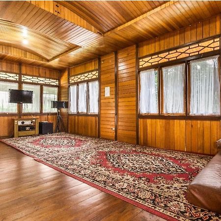 Villa Anjung Balak Чісаруа Екстер'єр фото