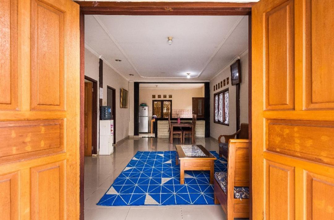 Villa Anjung Balak Чісаруа Екстер'єр фото